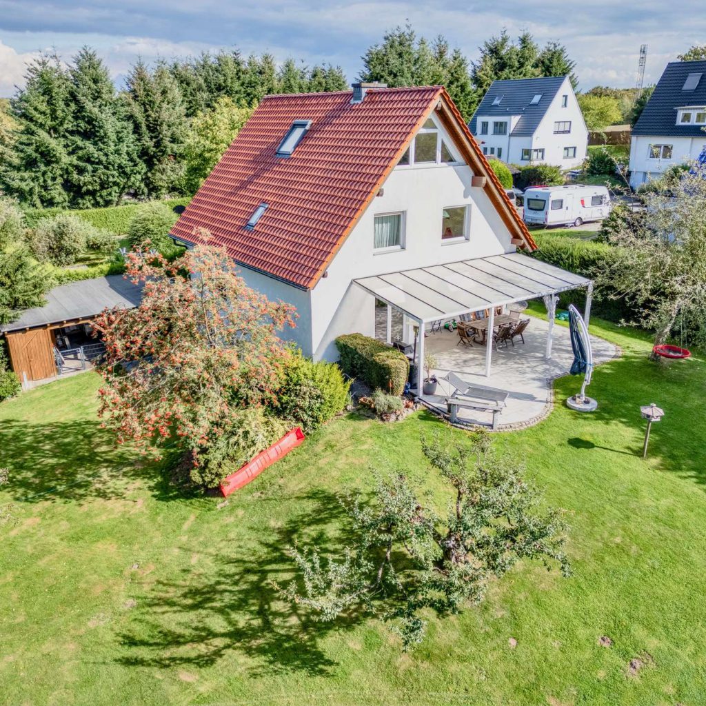 Ein Zuhause mit Weitblick – großzügiges Einfamilienhaus mit Einliegerwohnung auf großem Grundstück